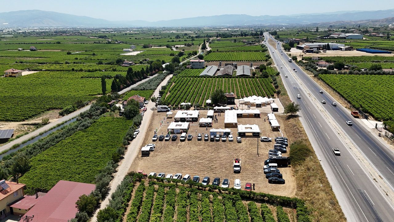 Bayer, Manisa'da 1000’e Yakın Üreticiyle  "Sürdürülebilir Bağcılık" için Buluştu
